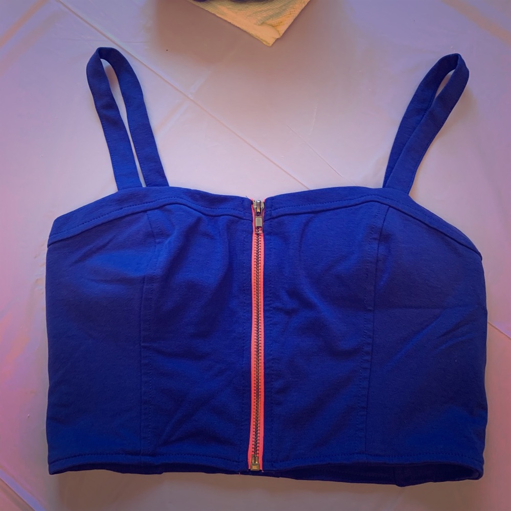 ⭐️4 for $20 Royal blue crop top